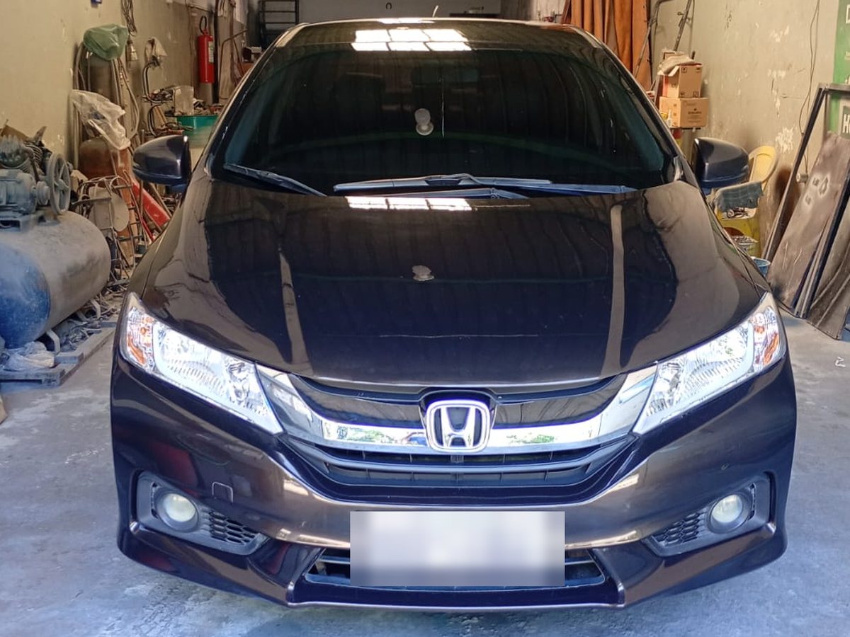Depois - Honda City — reparo da frente após colisão e repintura